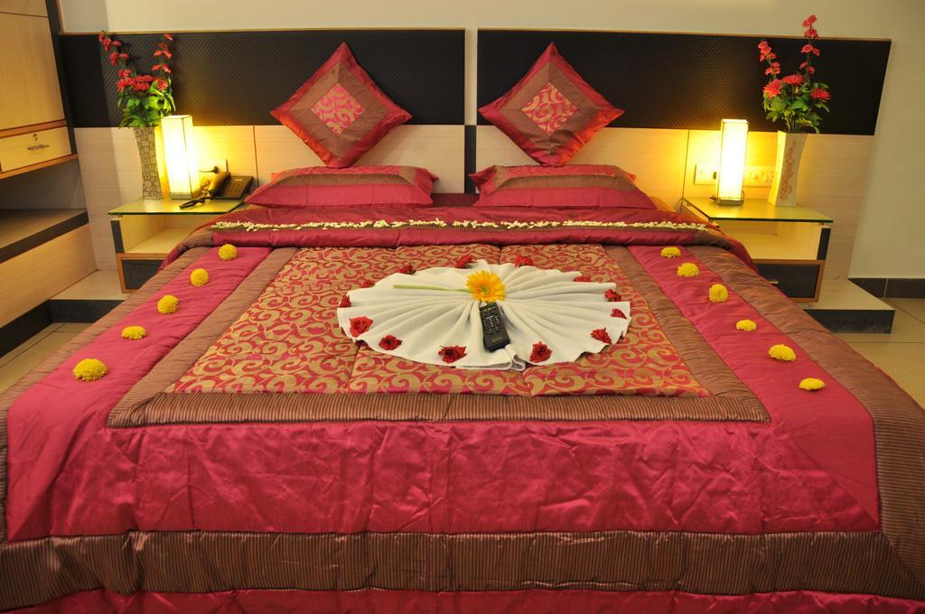 Hotel Sun Park Пудучеррі Номер фото