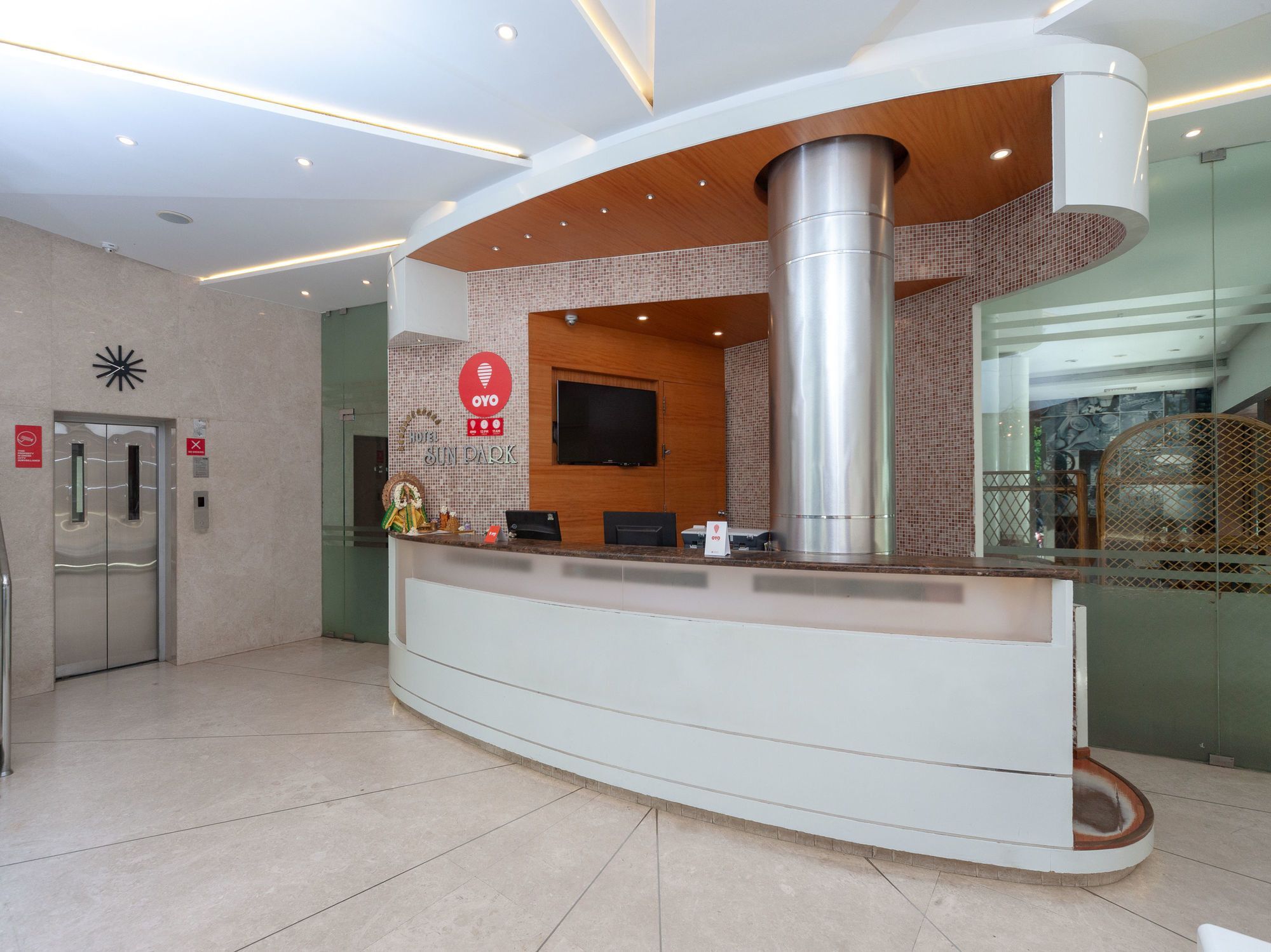 Hotel Sun Park Пудучеррі Екстер'єр фото